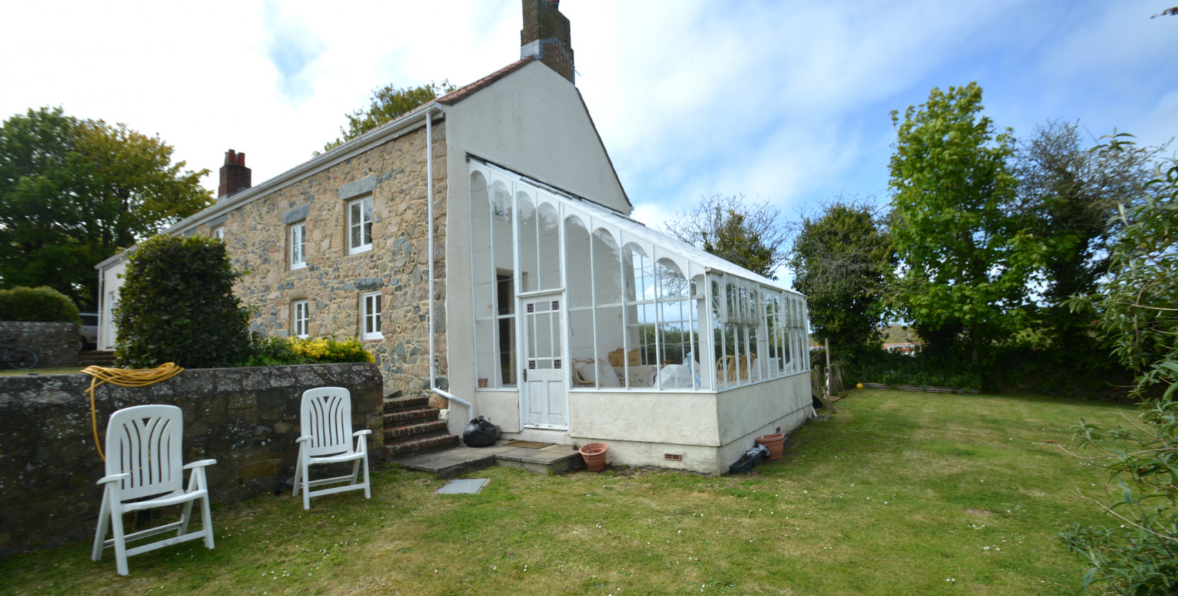 La Longue Maison Lovells Property